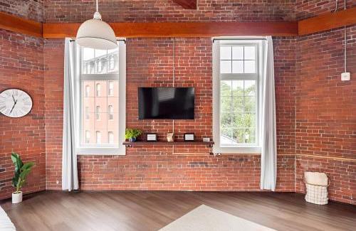 College Hill Apartment | Jennifer's Riverfront Loft Apartment Historic Building