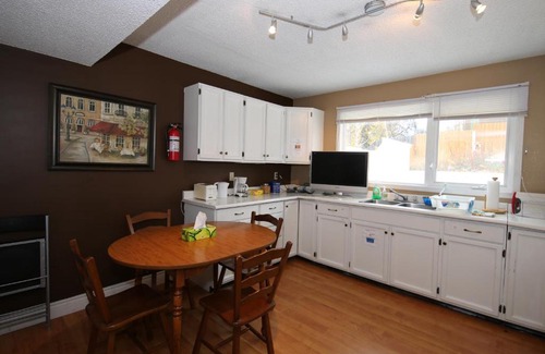 Yellowknife Bed & Breakfast | Jenny's Guest House