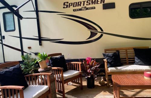 Otto Other | Jennys creekside bliss