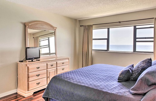 Hutchinson Island South Condo | Jensen Beach Condo w/ Oceanfront Balcony & Pool!