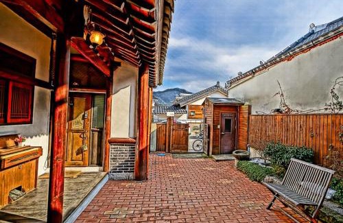 Jeonju House | Jeonju Namugeuneul and Geunsoonae Chogajip