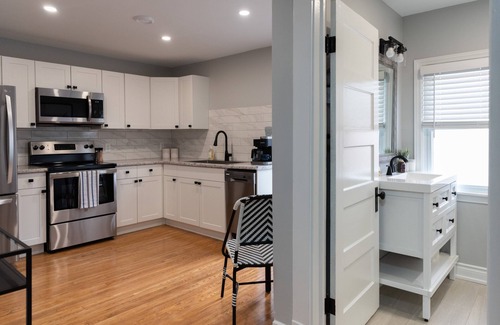Niagara Falls House | Jepson suite