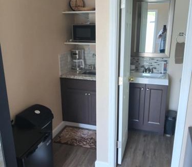 Greater Palm River Point CDC House | Jerry Couzens