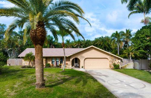 Palma Sola House | Jerry's Gem! Beautiful private pool home near Anna Maria Island!