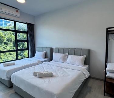 Downtown Kota Kinabalu Apartment | Jesselton Quay- 2Bedrooms modern concept-free wifi & netflix