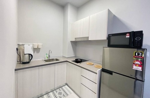 Downtown Kota Kinabalu Apartment | Jesselton Quay, Entire Apartment, 2Bedrooms, 4-5pax, Mountain View