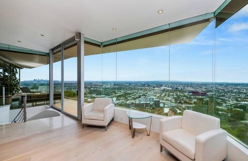 Hollywood Hills West Villa | Jetliner 180' City/Ocean Views! Huge sauna/steam!