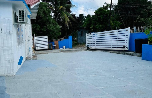 Port Antonio Apartment | Jett Room - Ferdi's Place