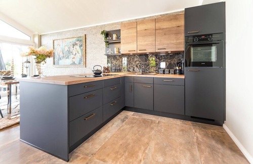 Aschhauserfeld House | Jewel by the sea - Diamant - Holiday home directly on the shore of the Zwischenahner Meer.