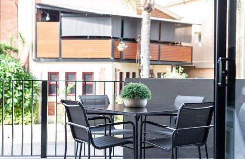 Port Adelaide Apartment | Jewel on Jubilee - New 1 Bed Apt with Parking