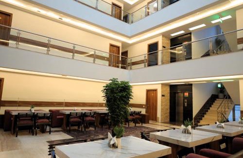 Karol Bagh Apartment | JEYAN INN BY Golden Tree