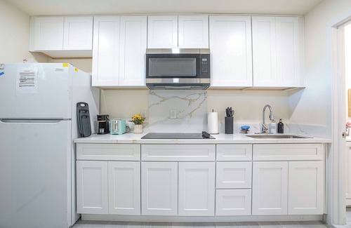 Mayflower Village House | Jie’s 1b1b Arcadia Private Cute Affordable Spot