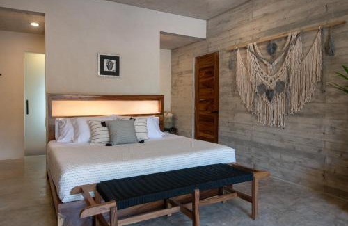 Jimenez Hotel | Jiloo Beautiful Oasis in Punta Zicatela 2