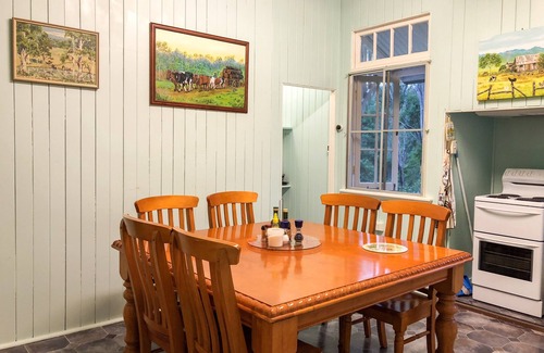 Jimna House | Jimna "The Old School" Holiday House