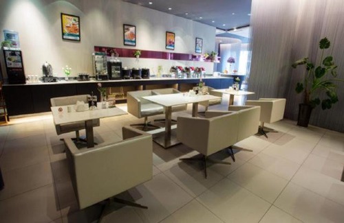 Weibin District Hotel | Jinjiang Inn Xinxiang Railway Station