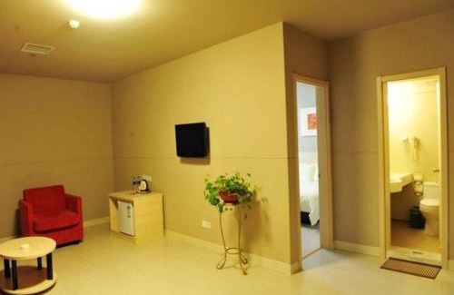 Zhengdong New Area Hotel | Jinjiang Inn Zhengzhou International Convention Center