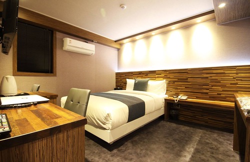 Chinju Hotel | Jinju She's