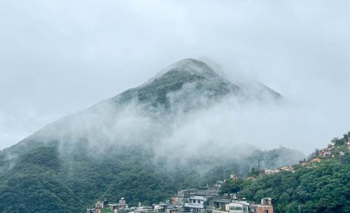 Ruifang House | Jiufen Breeze 九份惠風民宿ｌ6人包棟小屋
