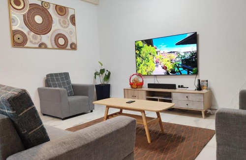 Kota Kinabalu House | Jiuhao Homestay 九号民宿 15pax Stay Near Airport & City by Greenage