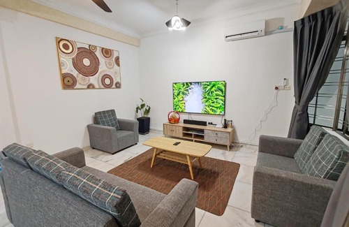 Kota Kinabalu House | Jiuhao Homestay 九号民宿 15pax Stay Near Airport & City by Greenage