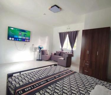Lian House | JKCC Family Pad