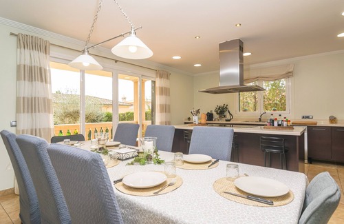 Marratxi Villa | JOAN DEIA ESCULTOR - Luxury villa with pool and jacuzzi. Free WIFI.