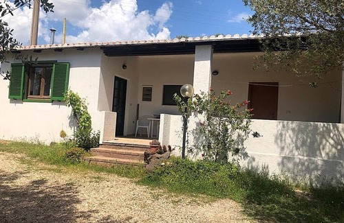 Dorgali Apartment | Joan House surrounded by greenery