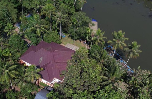 Vaikom House | Joan's Homestay Near Kumarakom