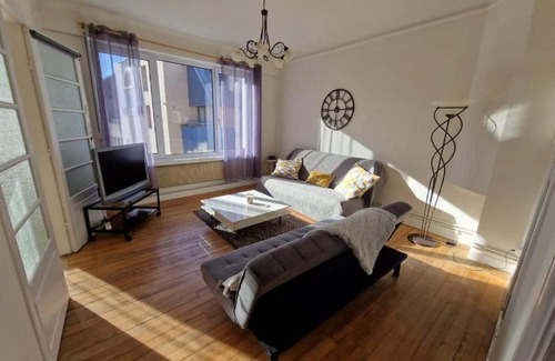 Malo-les-Bains Apartment | Joe cocker