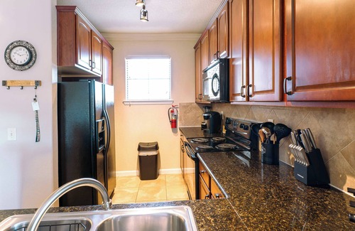 Davenport Condo | Joe's Happy Place - Two Bedroom Apartment, Sleeps 4