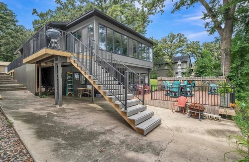Spirit Lake House | JOE’S HIDEAWAY ON EAST OKOBOJI LAKE-nWEEKLY RENTAL ONLY SATURDAY-SATURDAY