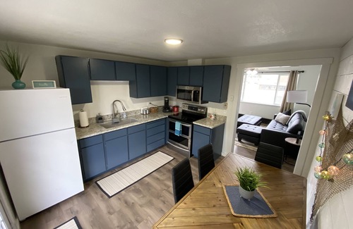 Orangeville House | Joe’s Valley Coastal Cottage