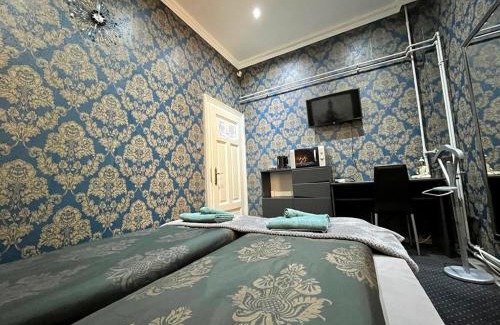 Debrecen Apartment | JohnGold Buddha Room