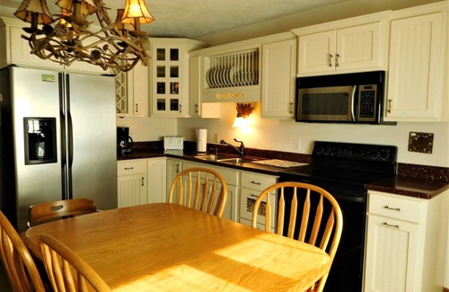 St Ignace House | Johnson's Up North in St.Ignace