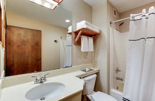 Johnston Hotel | Johnston Oasis: Unique Rooms, Local Spirits & Warm Hospitality, Parking