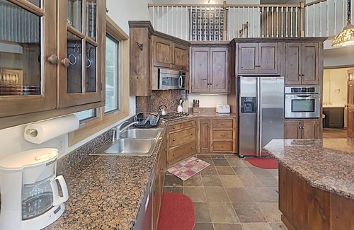 Lake Koshkonong Cabin | Join us on the sandy shores of lake Koshkonong for an escape from the city
