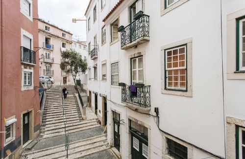 Santo Estevao Apartment | JOIVY Charming apt near Fado Museum