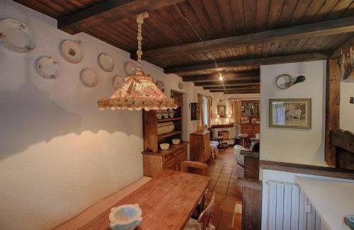 Dolonne Apartment | JOIVY Idyllic Flat for 7 with Free Parking Close to Ski Lift