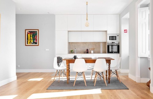 Sao Cristovao e Sao Lourenco Apartment | JOIVY Marvelous 3-bed home w/astonishing view&terrace, nearby St George Castle
