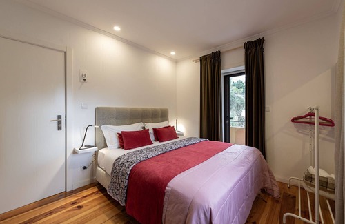 Mafamude Apartment | JOIVY Sleek studio in Vila Nova de Gaia