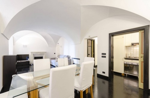 Genoa Historical Centre Apartment | JOIVY Superb Apt for 4, near Via Garibaldi, Genoa