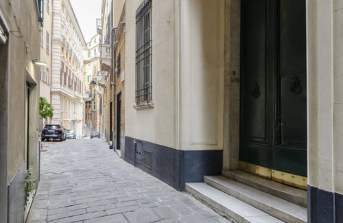 Genoa Historical Centre Apartment | JOIVY Superb Apt for 4, near Via Garibaldi, Genoa