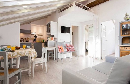 Santo Estevao Apartment | JOIVY Urban 2BR apartment in Alfama