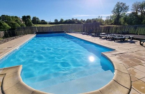 Saint-Cirq Apartment | Joli Studio Avec Piscine Tout Équipé Climatisé à 2 pas des Sites Touristiques