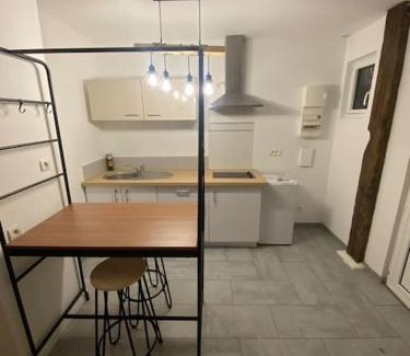 Centre Ville Apartment | Joli studio proche Halles de Pau - WIFI