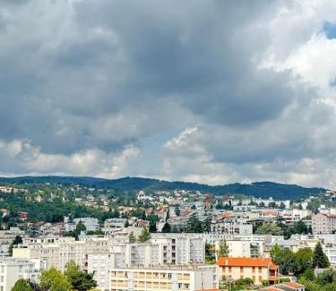 Blatin Apartment | Jolie F3 Berthelot , Tout Equipé - WI-FI , CL-FD Berthelot 10eme