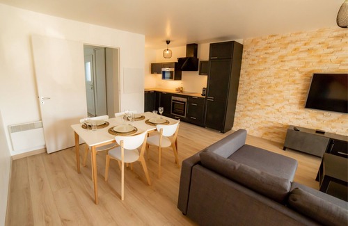 Carantec Condo | Jolie Maison T3 Refaite à Neuf
