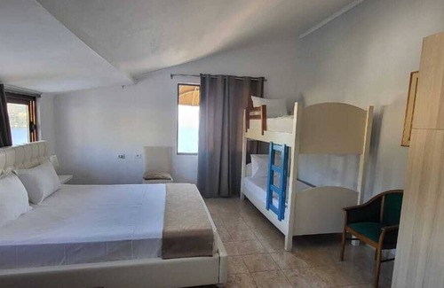 Himare Hotel | Jon rooms