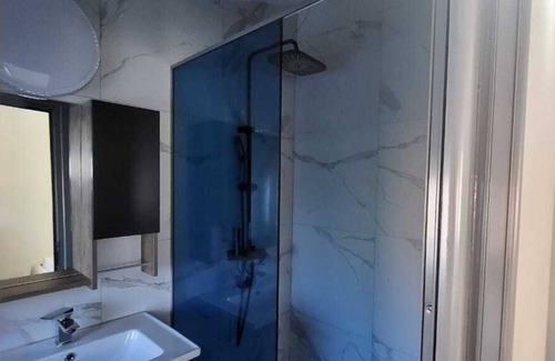Himare Hotel | Jon rooms