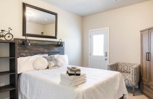 Irondale House | Jonesboro Private 1 Bed & Bath Suite 20 Mins 2 ATL